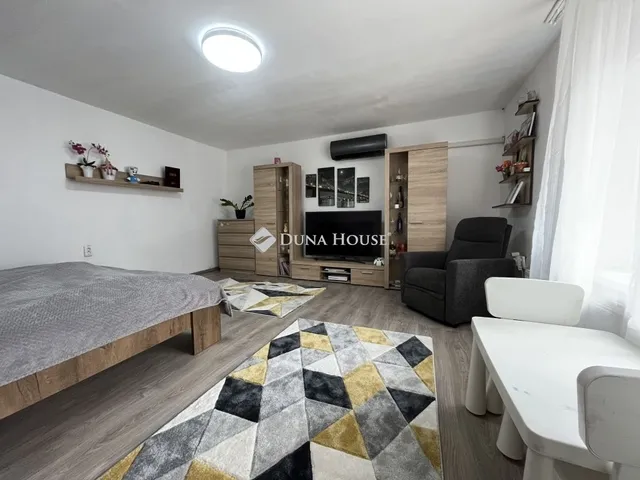 Eladó ház Öskü 65 nm