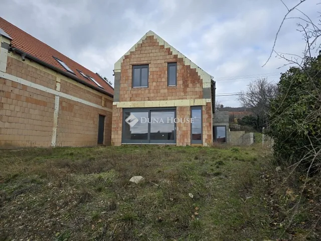 Eladó ház Alsóörs 156 nm