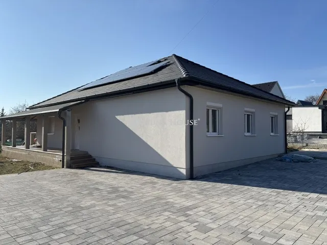 Eladó ház Balatonkenese 118 nm