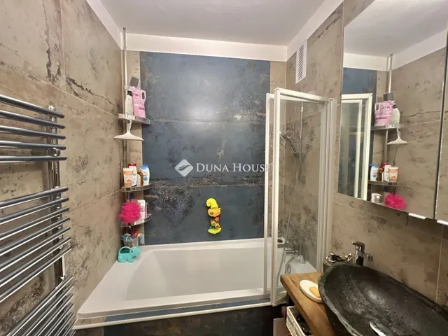 Eladó lakás Pétfürdő 53 nm