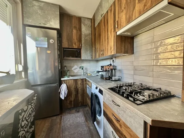 Eladó lakás Pétfürdő 53 nm