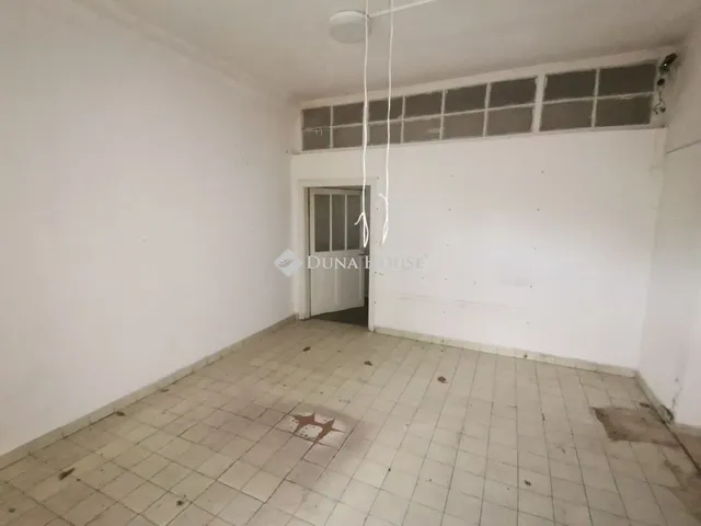 Eladó lakás Balatonfűzfő 260 nm