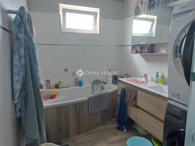 Eladó ház Berhida 180 nm