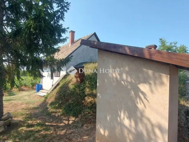 Eladó ház Csopak 52 nm