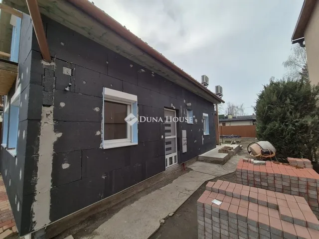 Eladó nyaraló Balatonkenese 75 nm