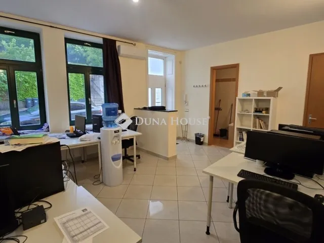 Eladó lakás Veszprém, Belváros 65 nm