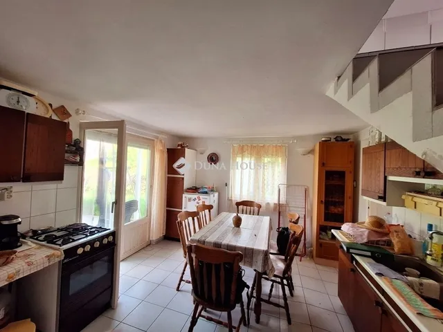 Eladó nyaraló Balatonakarattya 71 nm