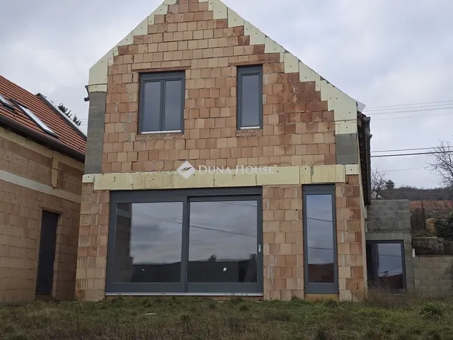 Eladó ház Alsóörs 156 nm