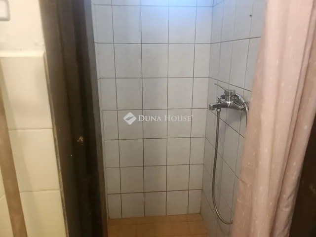 Eladó kereskedelmi és ipari ingatlan Vilonya 888 nm