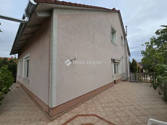 Eladó ház Szentkirályszabadja 160 nm