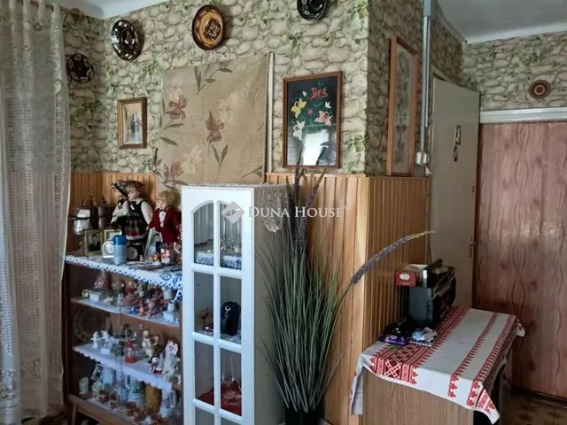 Eladó ház Öskü 120 nm