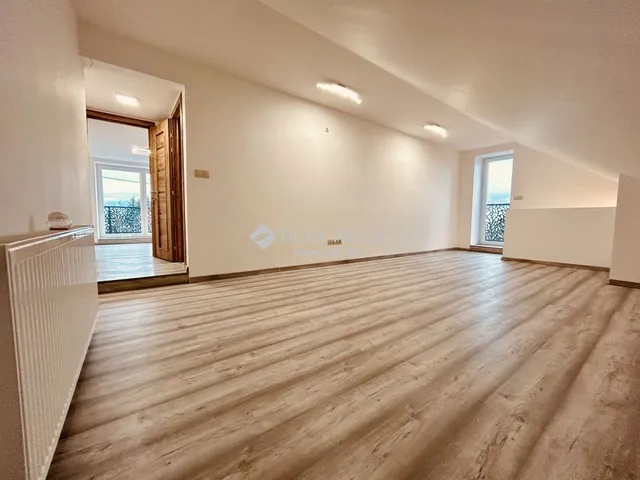 Eladó ház Révfülöp 203 nm