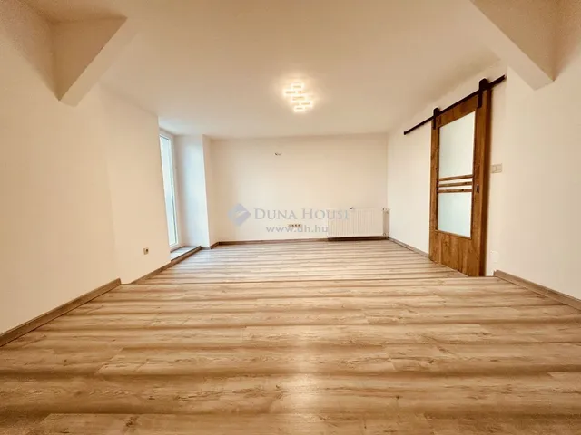 Eladó ház Révfülöp 203 nm