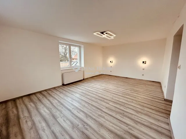 Eladó ház Révfülöp 203 nm