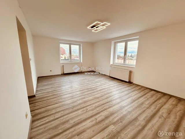 Eladó ház Révfülöp 203 nm