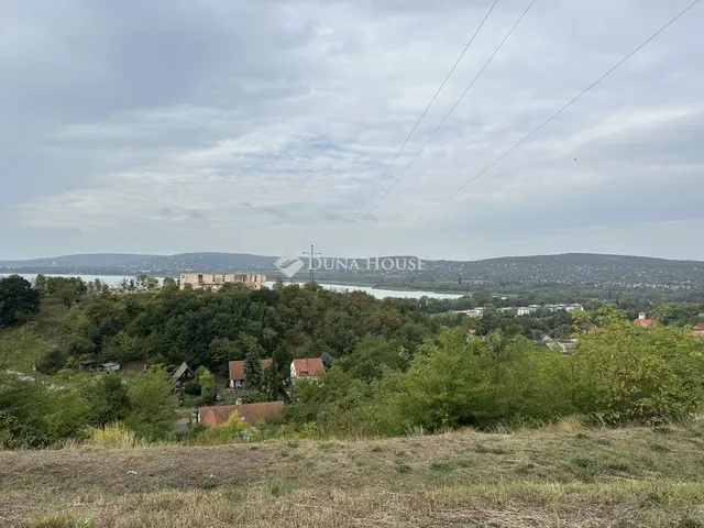 Eladó telek Balatonfűzfő 800 nm