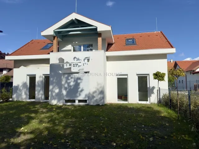 Kiadó kereskedelmi és ipari ingatlan Balatonfüred 120 nm