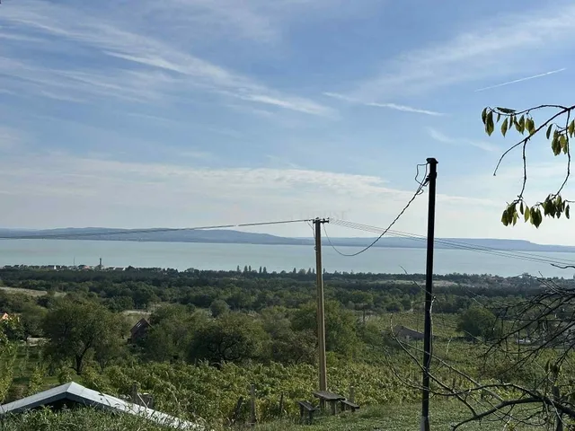 Eladó telek Balatonakali 6477 nm