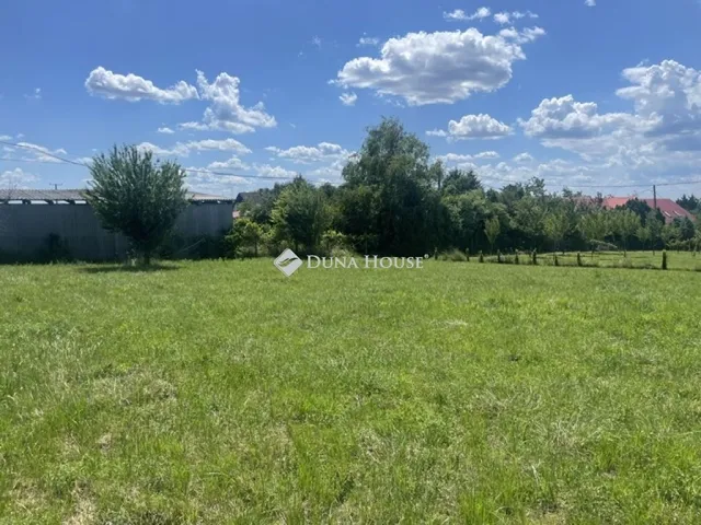 Eladó telek Cserszegtomaj 1833 nm