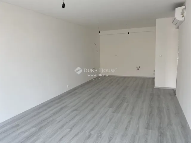 Eladó lakás Siófok, Ezüstpart 55 nm