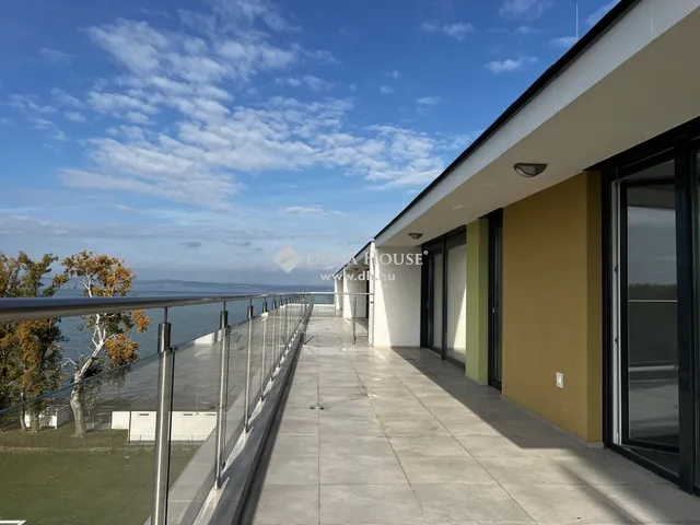 Eladó lakás Siófok, Ezüstpart 55 nm