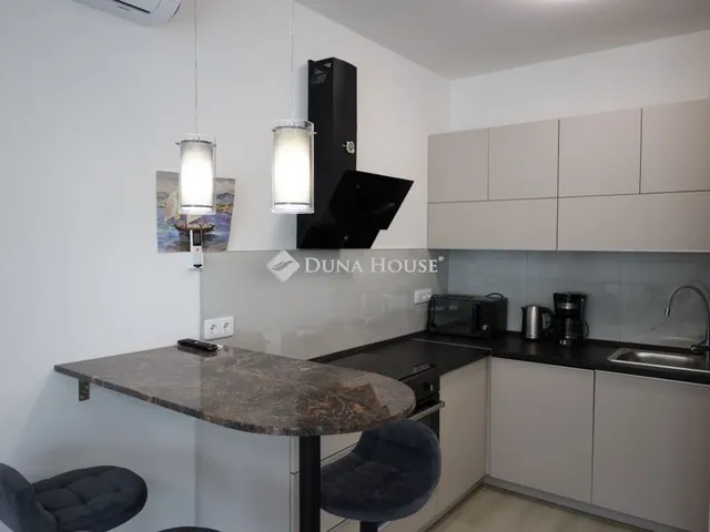 Kiadó lakás Debrecen, Nagyerdő 69 nm