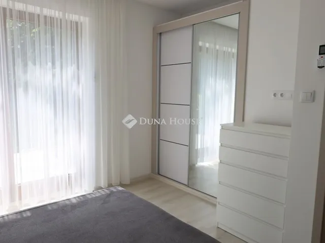 Kiadó lakás Debrecen, Nagyerdő 69 nm