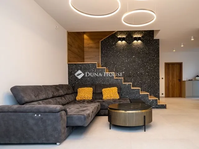 Eladó ház Debrecen, Úrrétje 204 nm