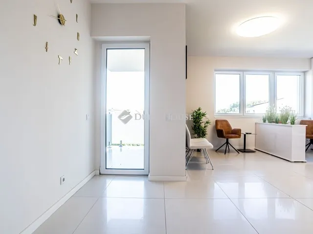 Kiadó kereskedelmi és ipari ingatlan Debrecen 68 nm