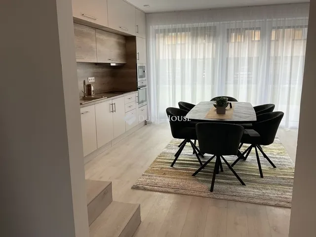 Kiadó ház Debrecen, Úrrétje 165 nm