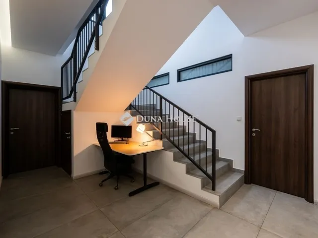 Eladó kereskedelmi és ipari ingatlan Debrecen 236 nm