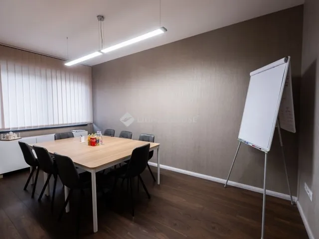 Eladó kereskedelmi és ipari ingatlan Debrecen 236 nm