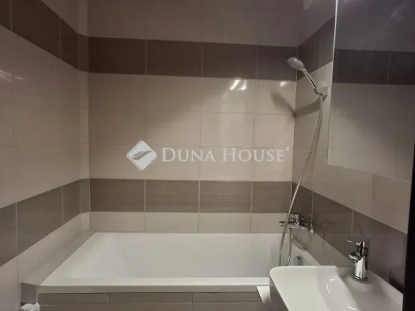 Eladó lakás Debrecen, Tócóskert 72 nm