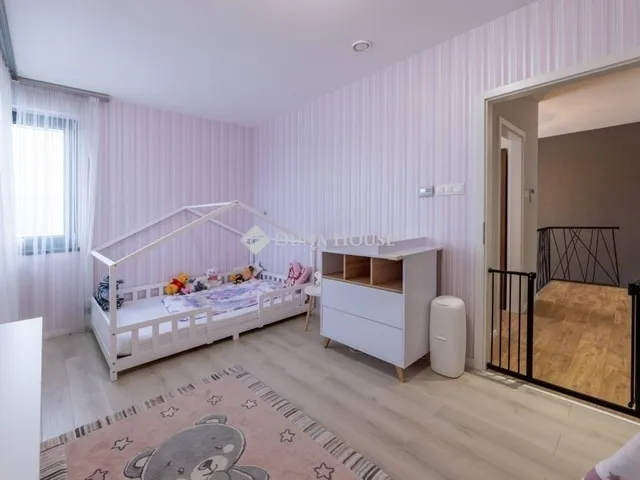 Eladó ház Debrecen, Hatvan utcai kert 206 nm