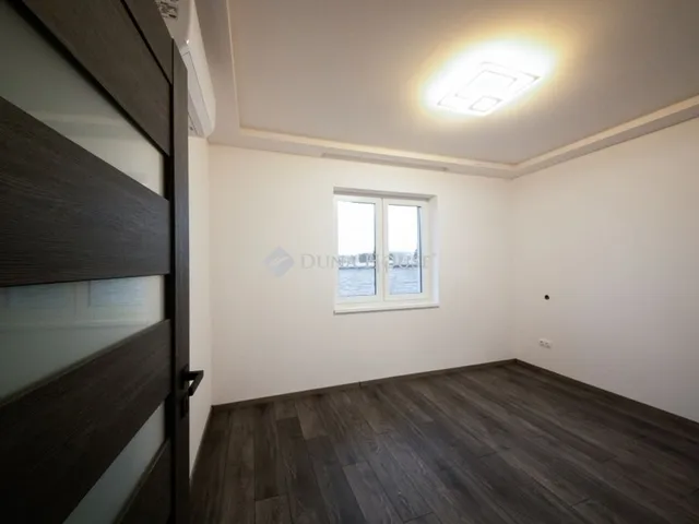 Eladó ház Mikepércs 141 nm