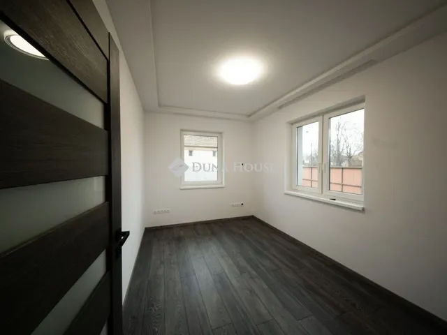 Eladó ház Mikepércs 141 nm