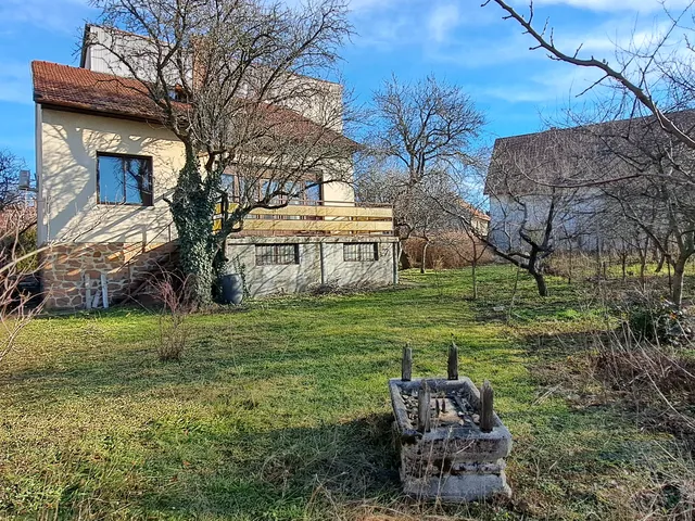 Eladó ház Székesfehérvár, Öreghegy 210 nm