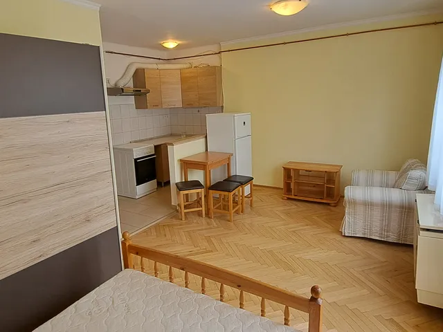 Kiadó lakás Székesfehérvár, Íróutcák 27 nm