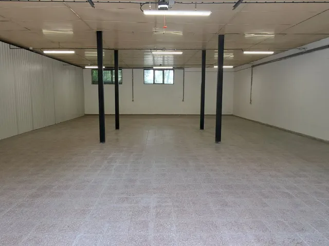 Kiadó kereskedelmi és ipari ingatlan Székesfehérvár 196 nm