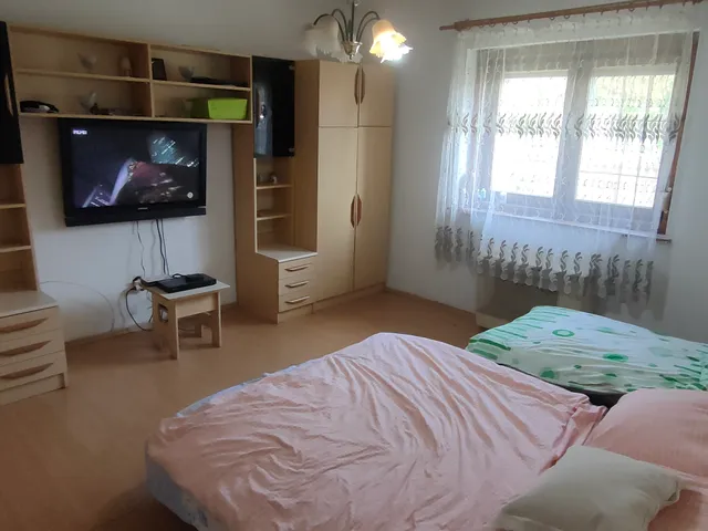 Eladó ház Dinnyés 76 nm