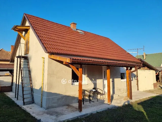 Eladó ház Bátonyterenye 185 nm