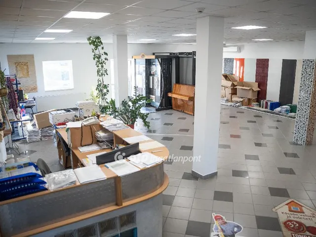 Eladó kereskedelmi és ipari ingatlan Salgótarján 935 nm