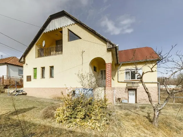 Eladó ház Cered 120 nm