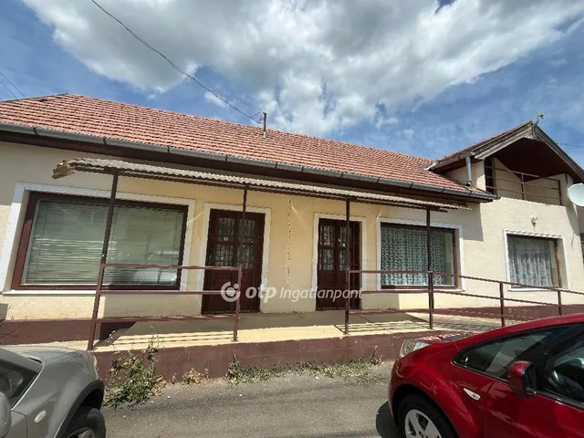 Eladó kereskedelmi és ipari ingatlan Magyargéc 125 nm