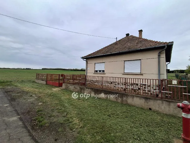 Eladó ház Mohora 73 nm
