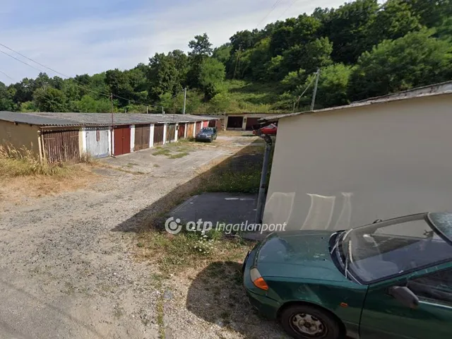 Eladó garázs Salgótarján 18 nm