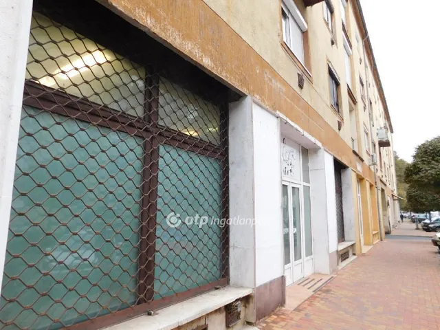 Eladó kereskedelmi és ipari ingatlan Salgótarján 113 nm