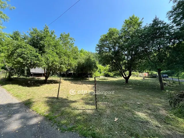 Eladó telek Salgótarján 1002 nm