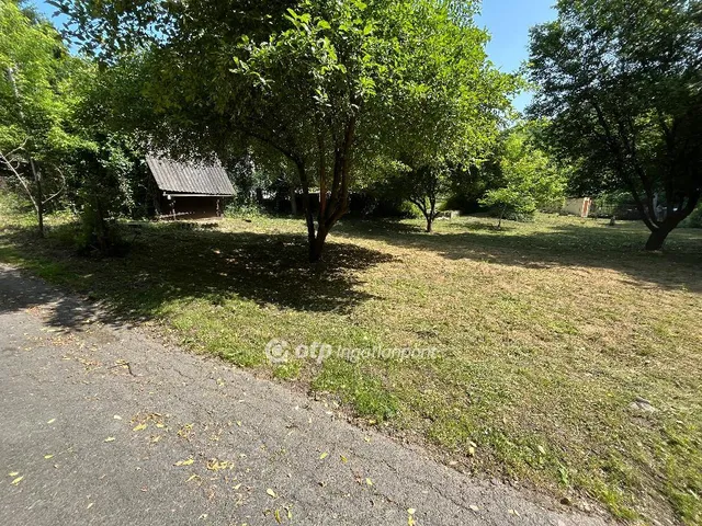 Eladó telek Salgótarján 1002 nm