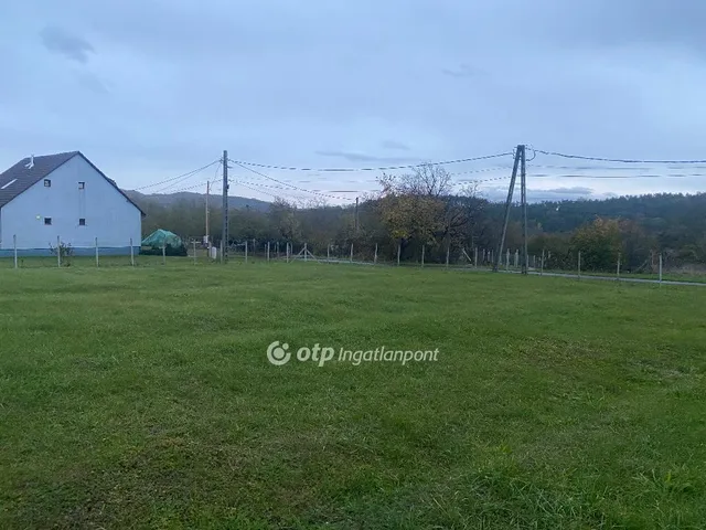 Eladó telek Magyarnándor 619 nm